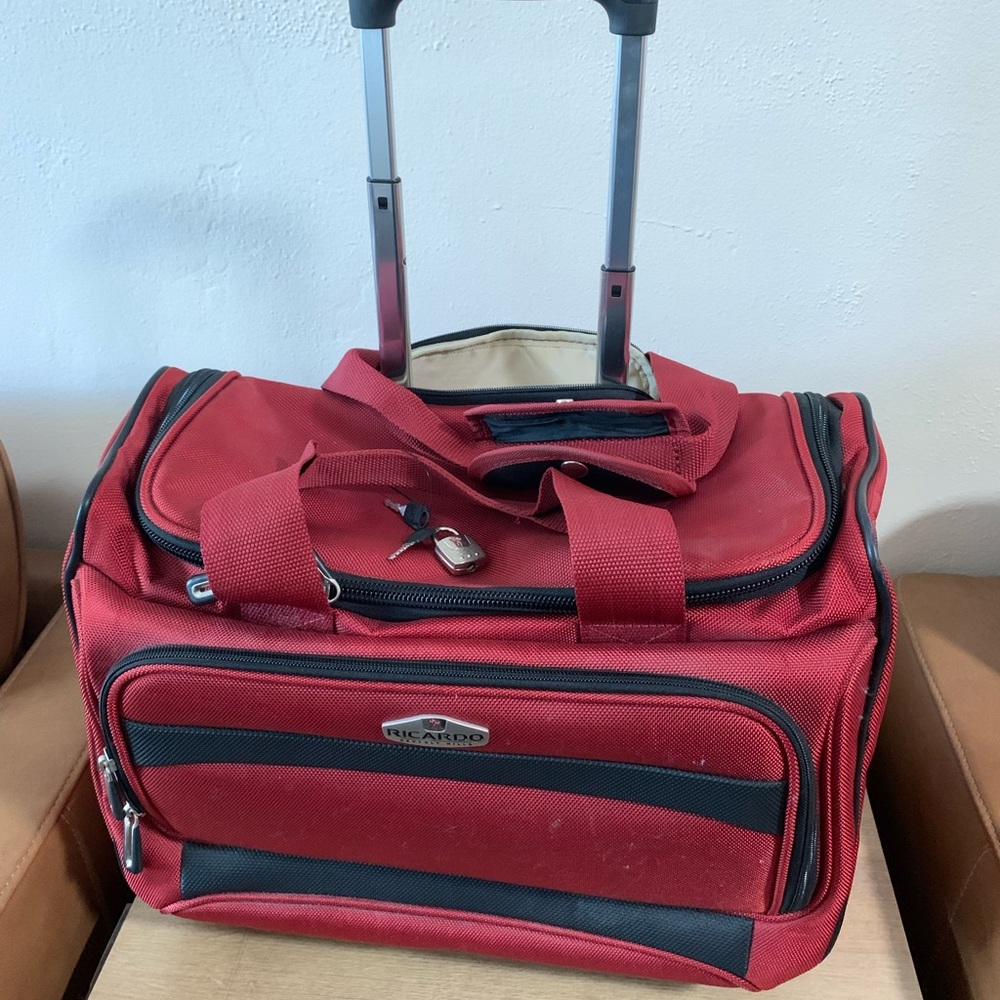 Ricardo Beverly Hills Santa Cruz overnight Carry-on roller bag with lock & keys